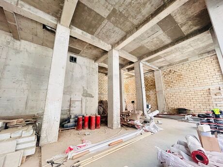 Obyekt - Ağ şəhər q. - 175 m²