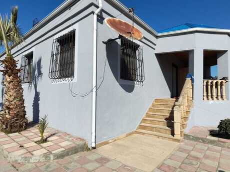3 otaqlı həyət evi/bağ evi - Buzovna q. - 140 m²