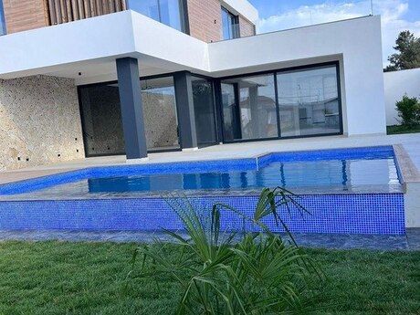 3 otaqlı həyət evi/bağ evi - Şüvəlan q. - 200 m²