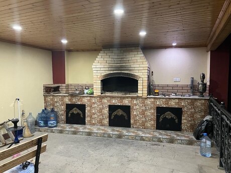 3 otaqlı həyət evi/bağ evi - Mərdəkan q. - 200 m²