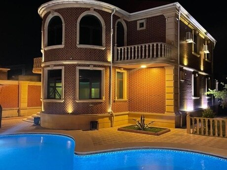5 otaqlı həyət evi/bağ evi - Mərdəkan q. - 300 m²