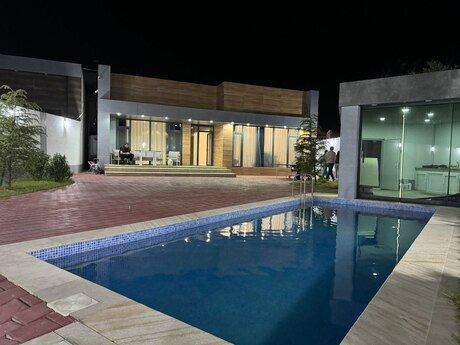 3 otaqlı həyət evi/bağ evi - Şüvəlan q. - 200 m²