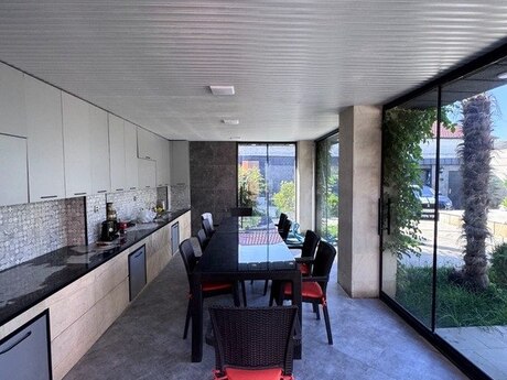 3 otaqlı həyət evi/bağ evi - Mərdəkan q. - 300 m²
