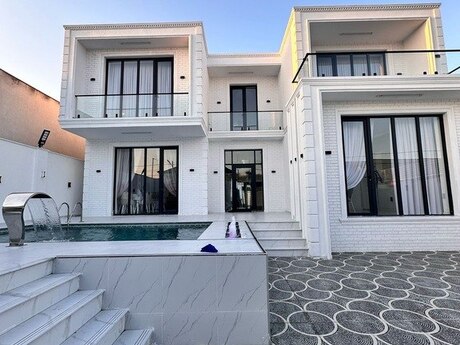 5 otaqlı həyət evi/bağ evi - Mərdəkan q. - 250 m²