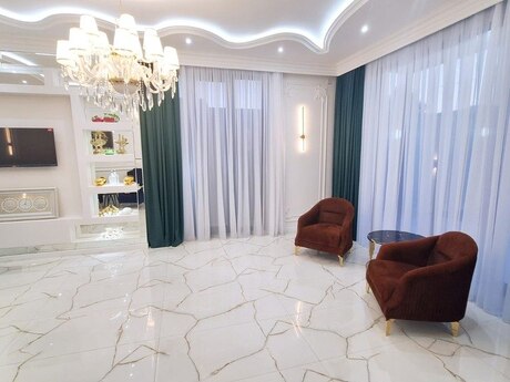 3 otaqlı həyət evi/bağ evi - Mərdəkan q. - 400 m²