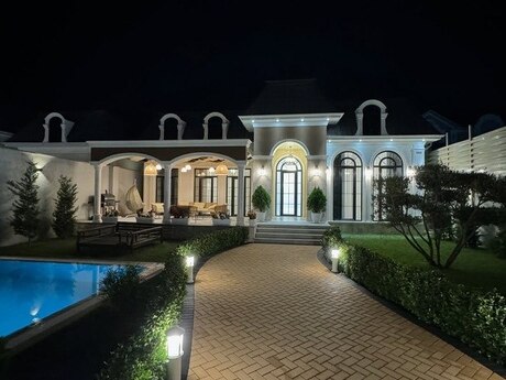5 otaqlı həyət evi/bağ evi - Buzovna q. - 320 m²