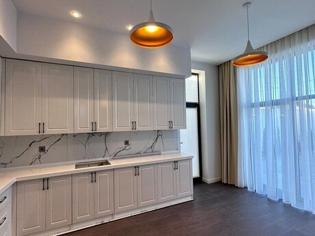 6 otaqlı həyət evi/bağ evi - Bilgəh q. - 400 m²