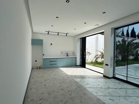 5 otaqlı həyət evi/bağ evi - Mərdəkan q. - 260 m²
