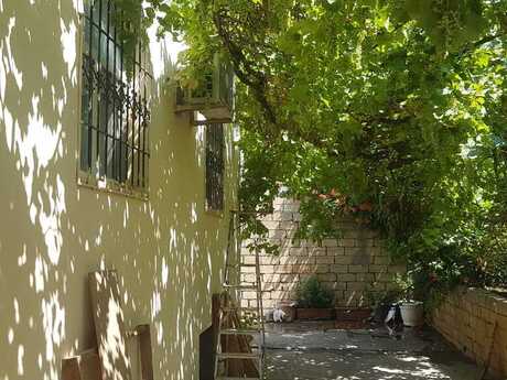 4 otaqlı həyət evi/bağ evi - Badamdar q. - 200 m²