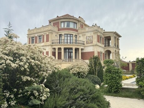 9-комн. дом/дача - пос. Бильгях - 850 м²