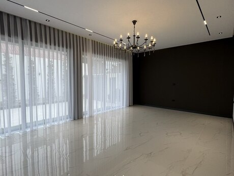 House with Garden, Villa For Sale