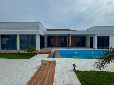 5 otaqlı həyət evi/bağ evi - Mərdəkan q. - 230 m²