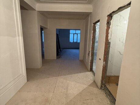 4 otaqlı yeni tikili - Badamdar q. - 155 m²