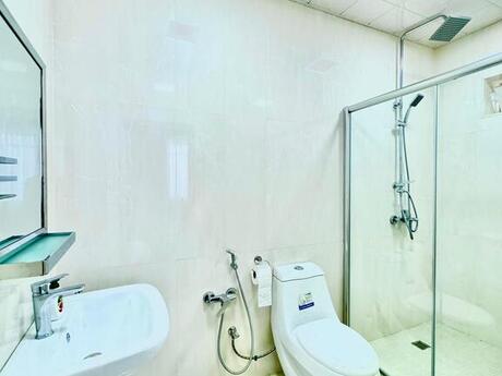 4 otaqlı həyət evi/bağ evi - Mərdəkan q. - 200 m²