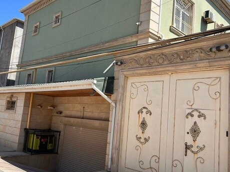 8 otaqlı həyət evi/bağ evi - Badamdar q. - 440 m²