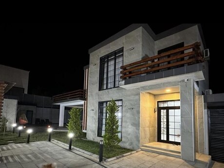 6-комн. дом/дача - пос. Бильгях - 400 м²