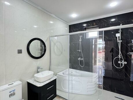 House with Garden, Villa For Sale