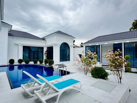 6 otaqlı həyət evi/bağ evi - Mərdəkan q. - 400 m²