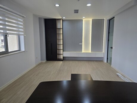 4 otaqlı ofis - Şah İsmayıl Xətai m. - 191 m²