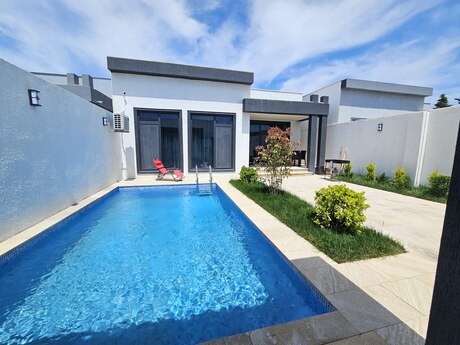 4 otaqlı həyət evi/bağ evi - Şüvəlan q. - 120 m²