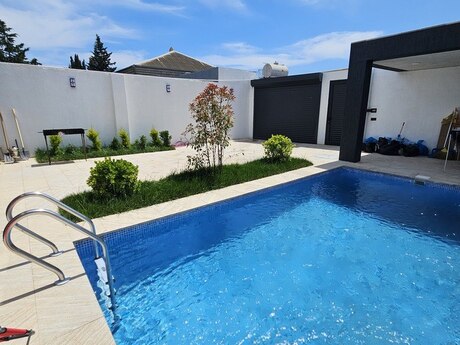 4 otaqlı həyət evi/bağ evi - Şüvəlan q. - 120 m²