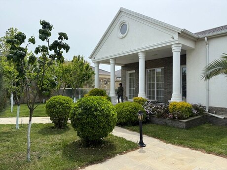 4 otaqlı həyət evi/bağ evi - Mərdəkan q. - 200 m²