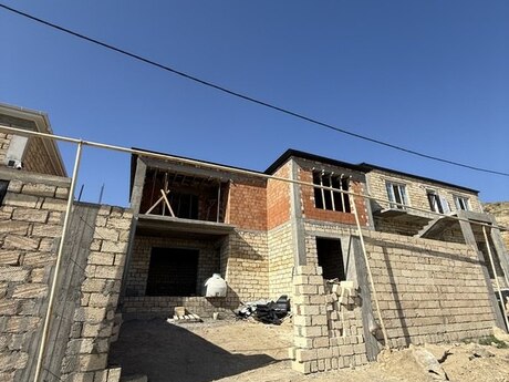 5 otaqlı həyət evi/bağ evi - Badamdar q. - 212 m²