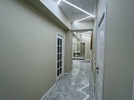4 otaqlı yeni tikili - Həzi Aslanov m. - 156 m²