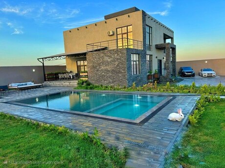 7 otaqlı həyət evi/bağ evi - Mərdəkan q. - 600 m²