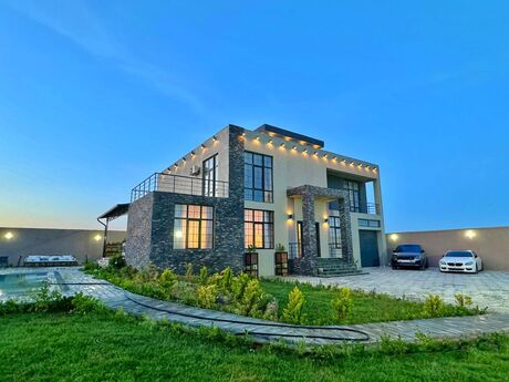 7 otaqlı həyət evi/bağ evi - Mərdəkan q. - 600 m²
