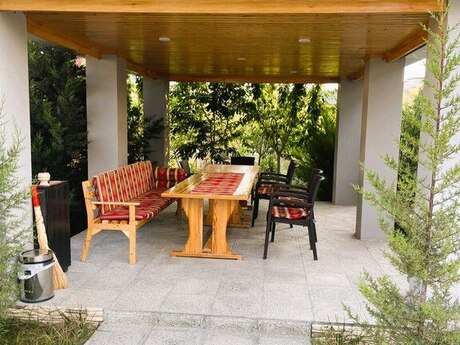 5 otaqlı həyət evi/bağ evi - Qala q. - 280 m²