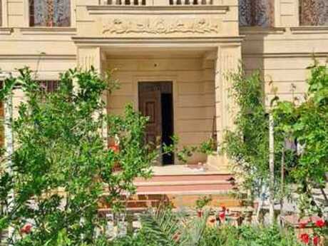 6 otaqlı həyət evi/bağ evi - M.Ə.Rəsulzadə q. - 250 m²