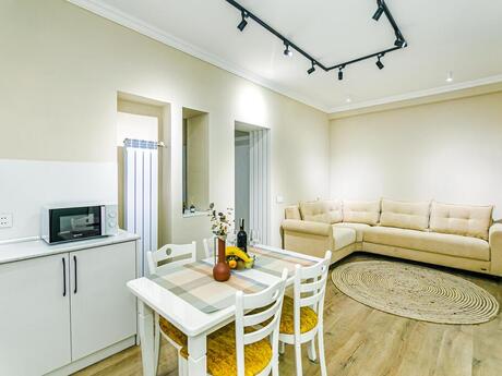 3-комн. новостройка - м. 28 мая - 95 м²