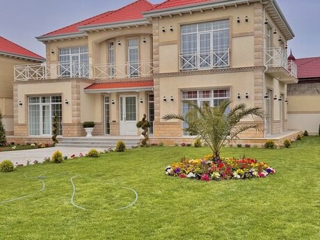 5 otaqlı həyət evi/bağ evi - Mərdəkan q. - 300 m²