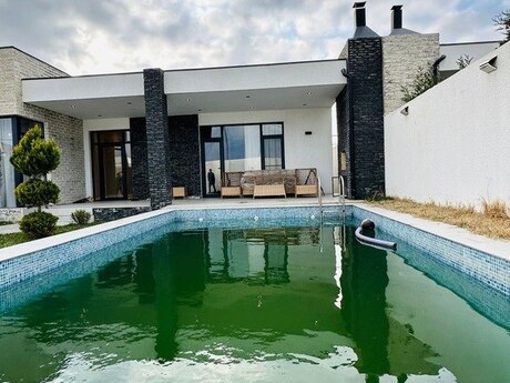 4 otaqlı həyət evi/bağ evi - Şüvəlan q. - 250 m²