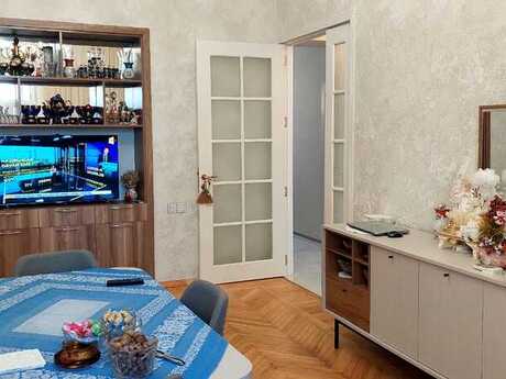 3-комн. вторичка - м. 28 мая - 77 м²