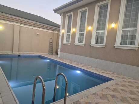 4 otaqlı həyət evi/bağ evi - Buzovna q. - 200 m²