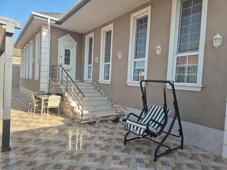4 otaqlı həyət evi/bağ evi - Buzovna q. - 200 m²