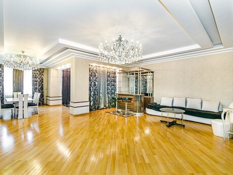 4 otaqlı yeni tikili - 28 May m. - 200 m²