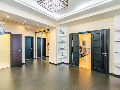 4 otaqlı yeni tikili - 28 May m. - 200 m²