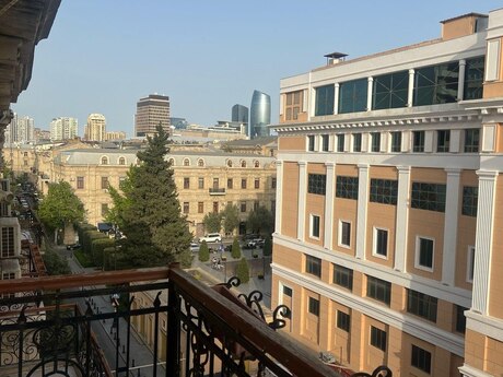 4-room apartment, 120 m², Sahil: 235 000 ₼ 3