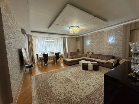 4 otaqlı yeni tikili - 8 Noyabr m. - 199 m²