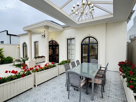 5 otaqlı həyət evi/bağ evi - Şüvəlan q. - 220 m²