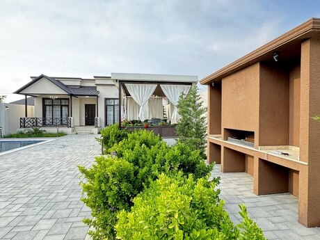 4 otaqlı həyət evi/bağ evi - Şüvəlan q. - 160 m²