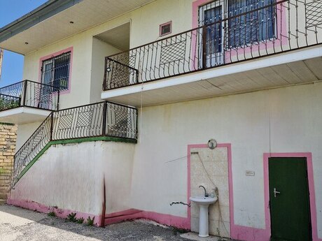 6 otaqlı həyət evi/bağ evi - Şamaxı - 263 m²