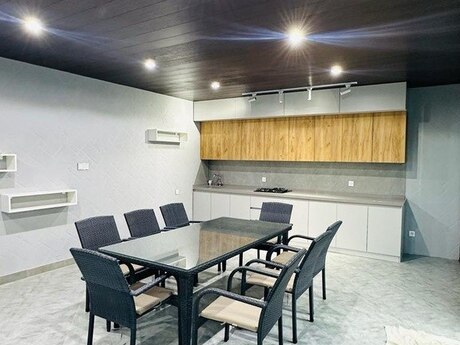 5 otaqlı həyət evi/bağ evi - Buzovna q. - 350 m²
