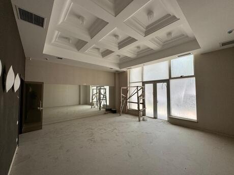 Obyekt - Elmlər Akademiyası m. - 500 m²