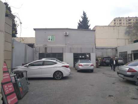 Obyekt - İnşaatçılar m. - 700 m²