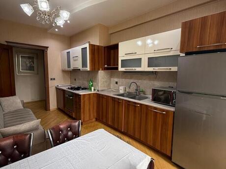 2-комн. новостройка - м. Нариман Нариманов - 91 м²