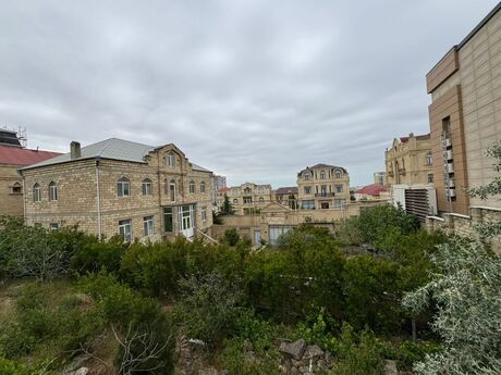 6 otaqlı həyət evi/bağ evi - Badamdar q. - 450 m²